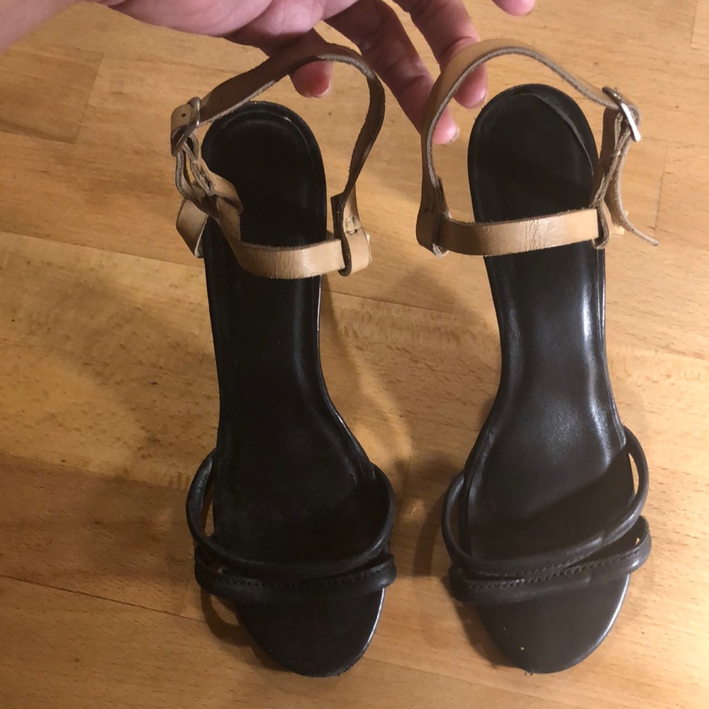 A Détacher Strappy Sandal Wood Heel